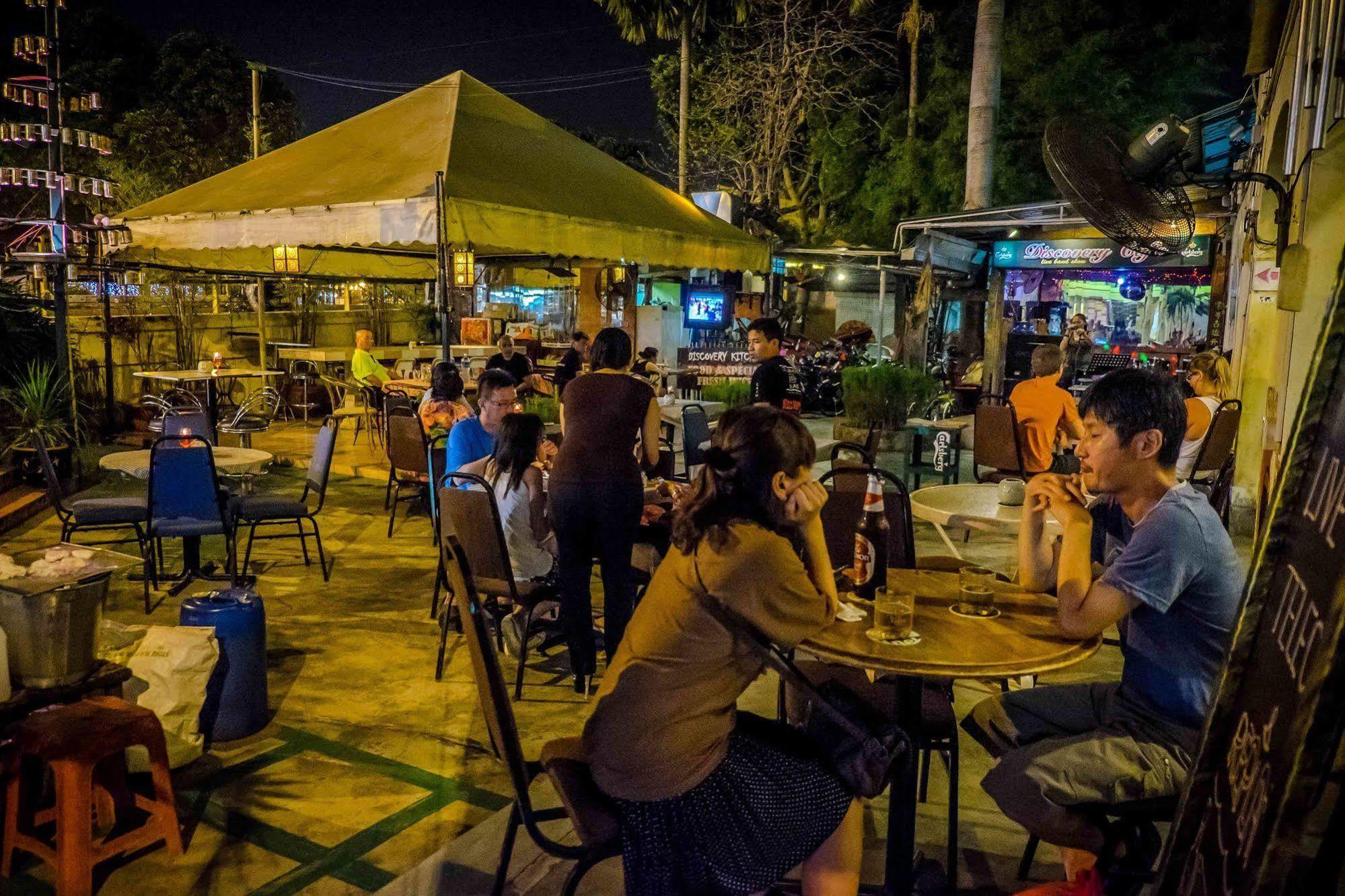 Discovery Cafe And Guesthouse Malacca Eksteriør bilde