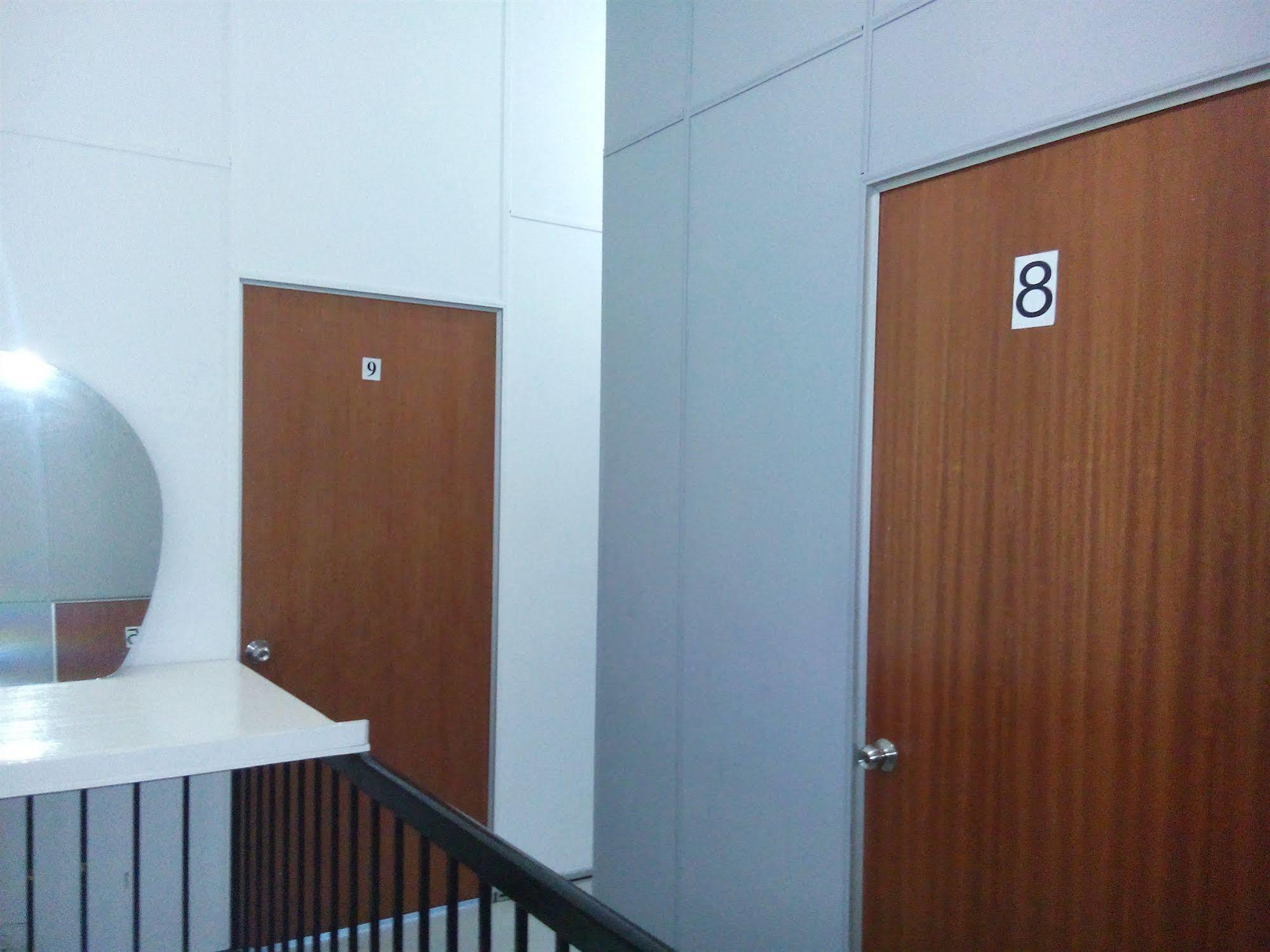 Discovery Cafe And Guesthouse Malacca Eksteriør bilde