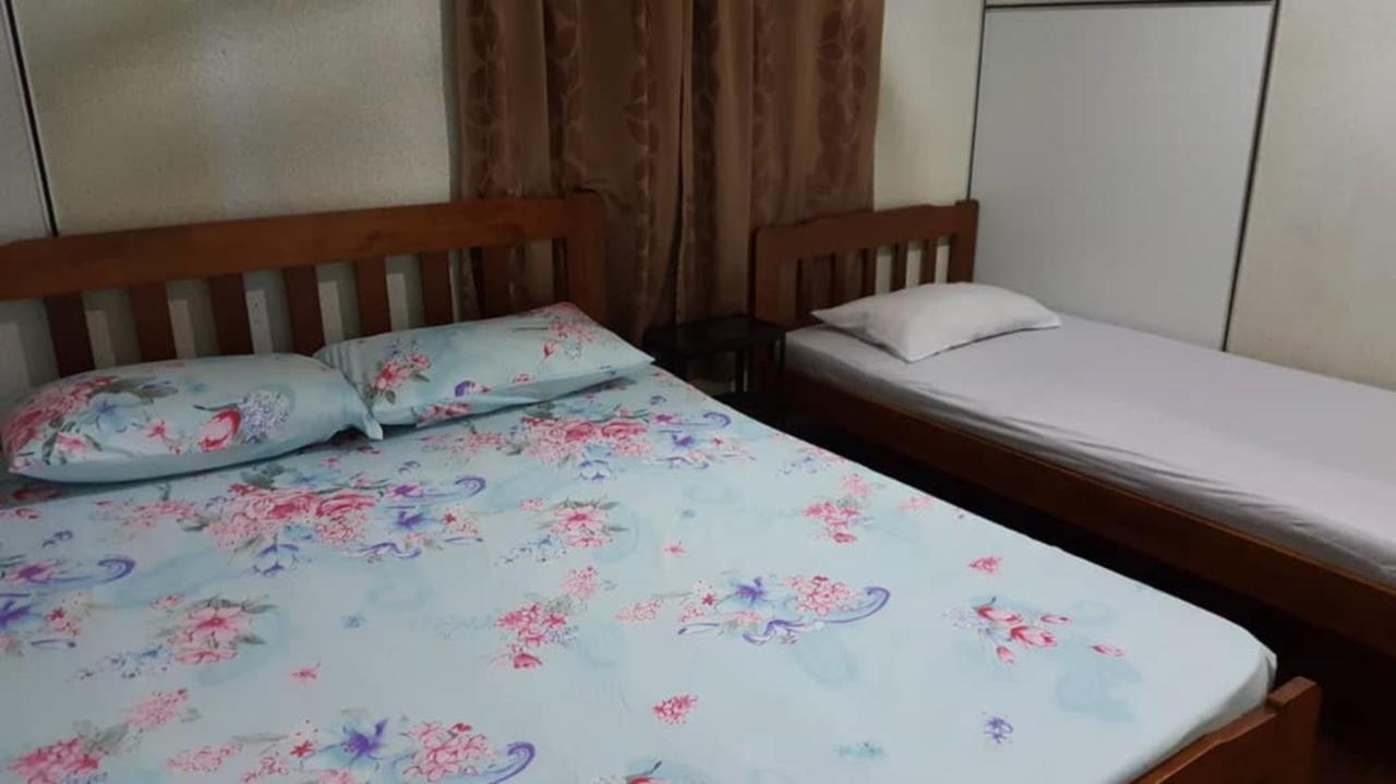 Discovery Cafe And Guesthouse Malacca Eksteriør bilde