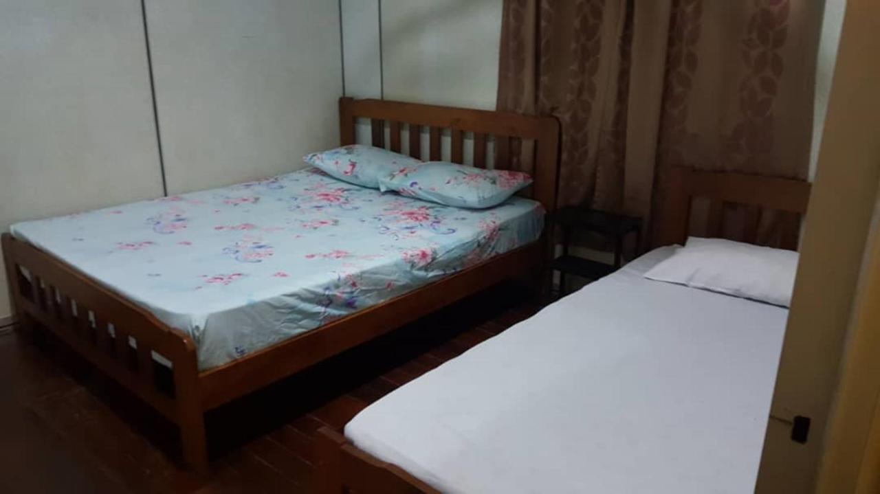 Discovery Cafe And Guesthouse Malacca Eksteriør bilde