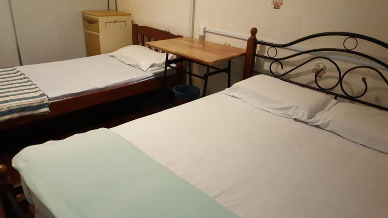 Discovery Cafe And Guesthouse Malacca Eksteriør bilde