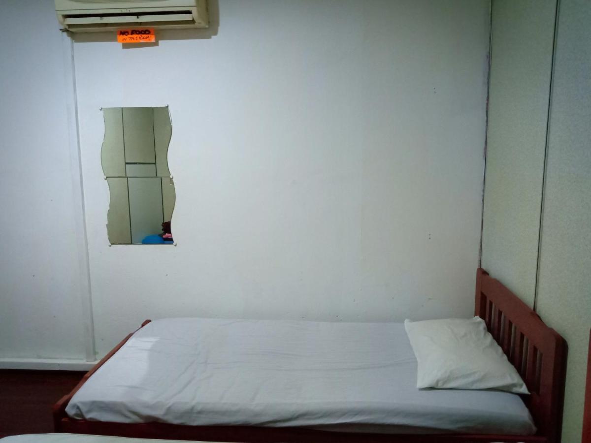 Discovery Cafe And Guesthouse Malacca Eksteriør bilde